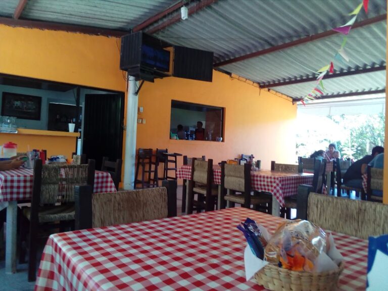 1165 mariscos el crucero 768x576