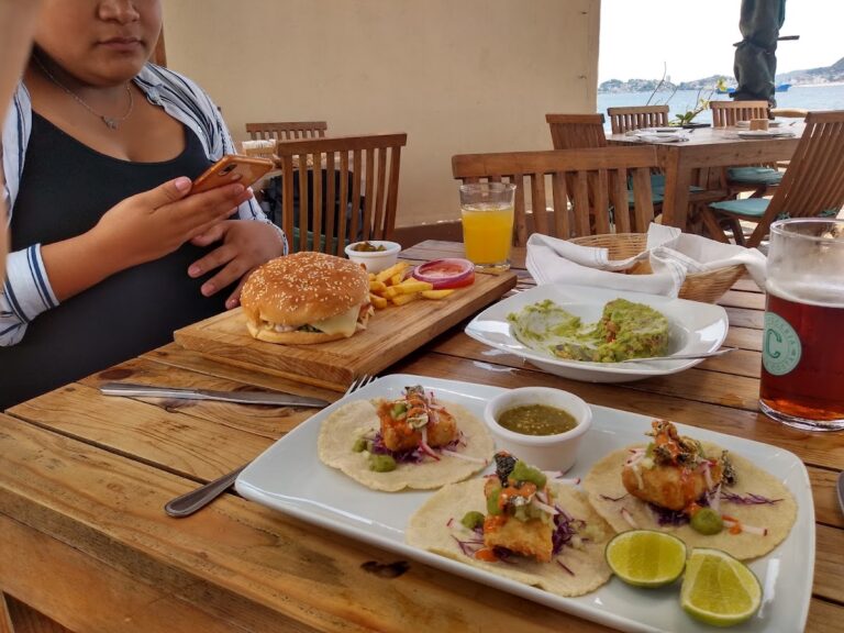 1553 pata salada beach bar 768x576