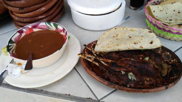 1563 birrieria chololo 768x432