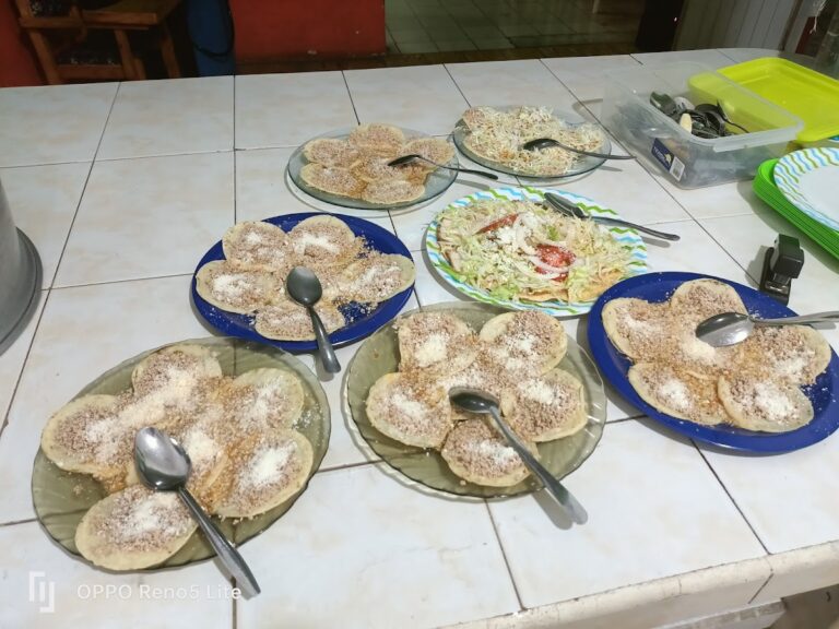 2138 cenaduria sevilla 768x576