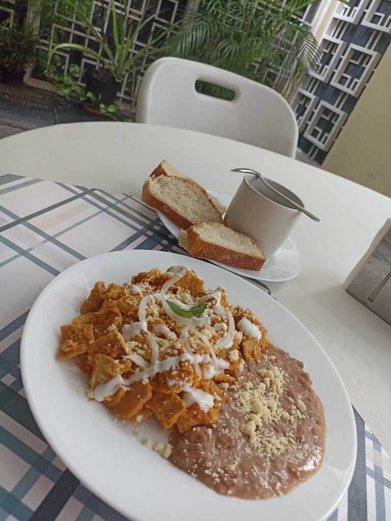 2173 comida tipica las primaveras 768x1023