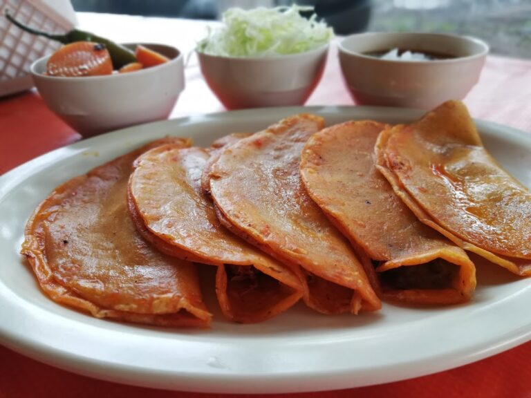 2263 loncheria el rinconcito 768x576