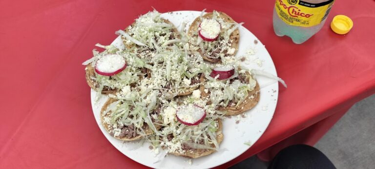 2298 loncheria los olivos 768x346