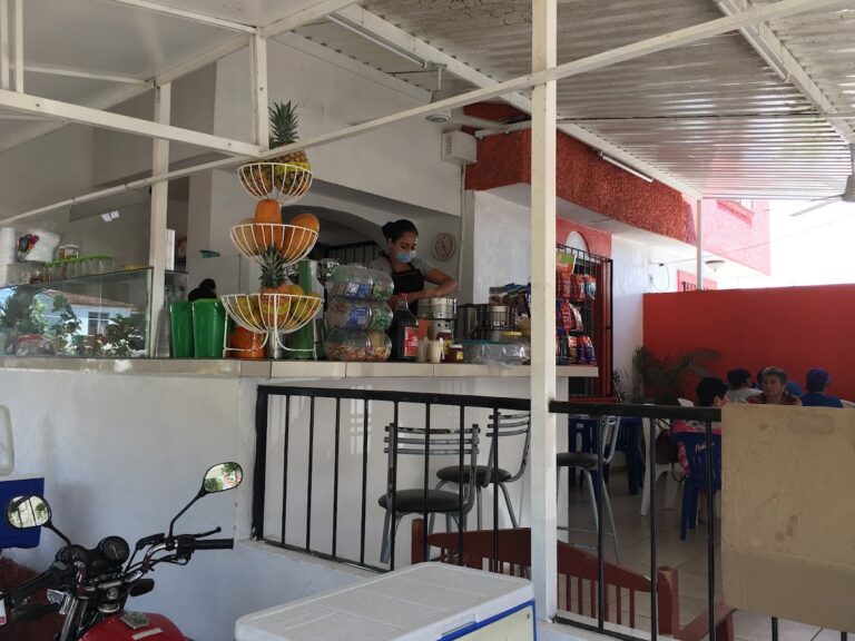 2346 loncheria el limoncito 768x576