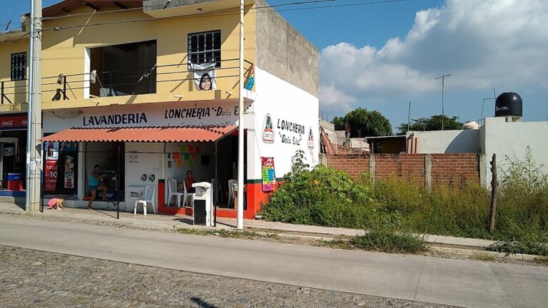 2360 loncheria dona eva 768x432