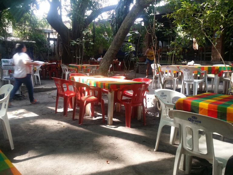 2552 restaurante 768x576