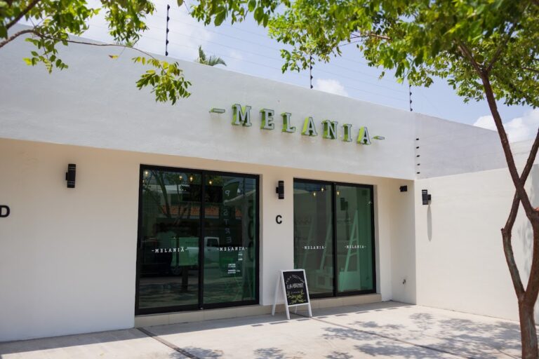 2565 melania emiliano zapata tecoman 768x512