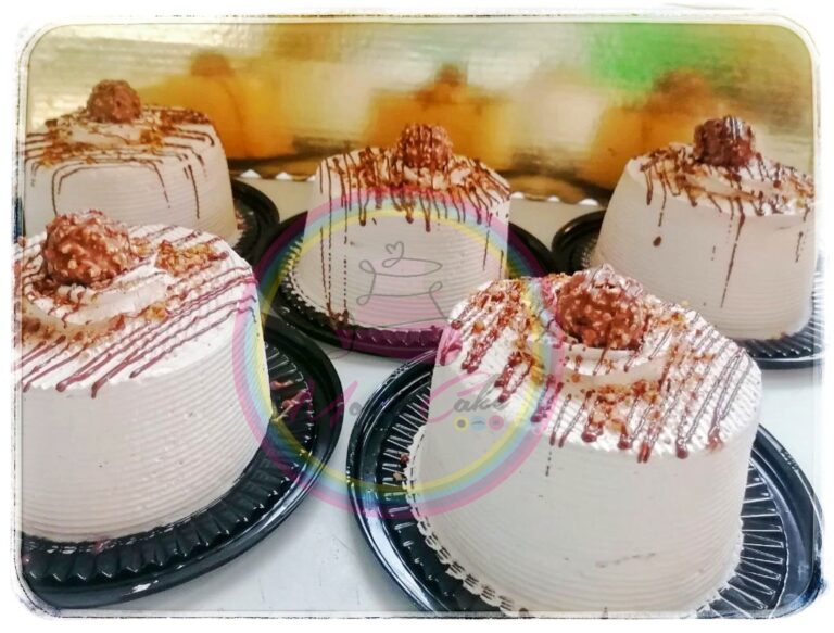 2772 monis cake 768x583