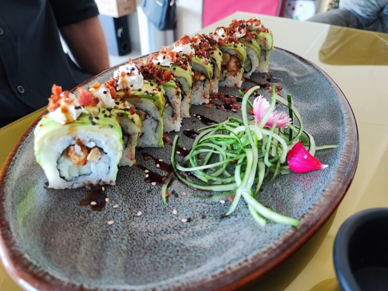 3008 inazuma sushi villa de alvarez 768x576