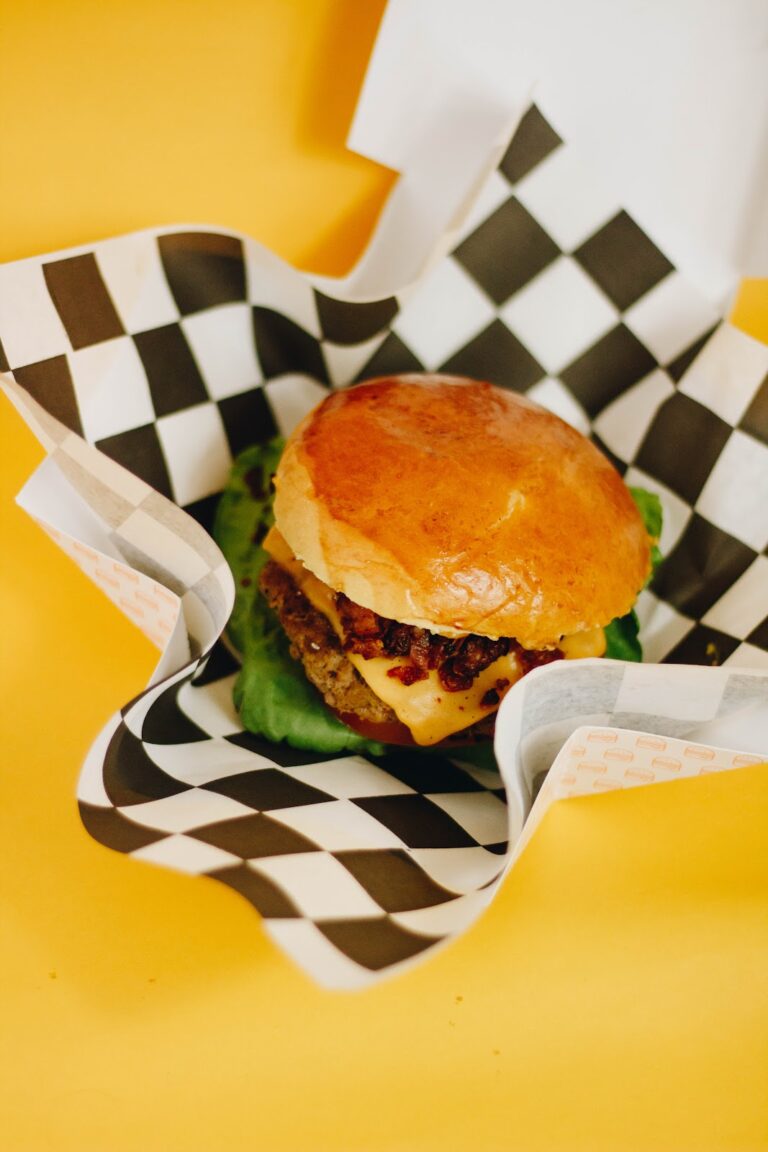 3160 santo pecado burgers 768x1152