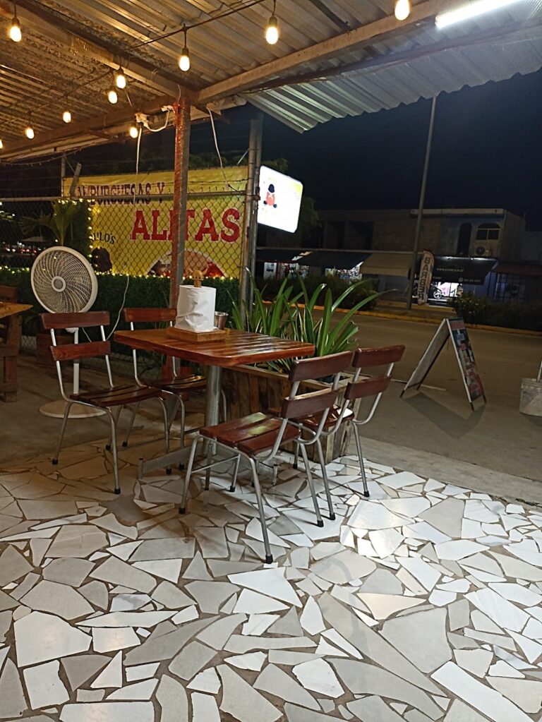 3203 rulos burgers wings 768x1023