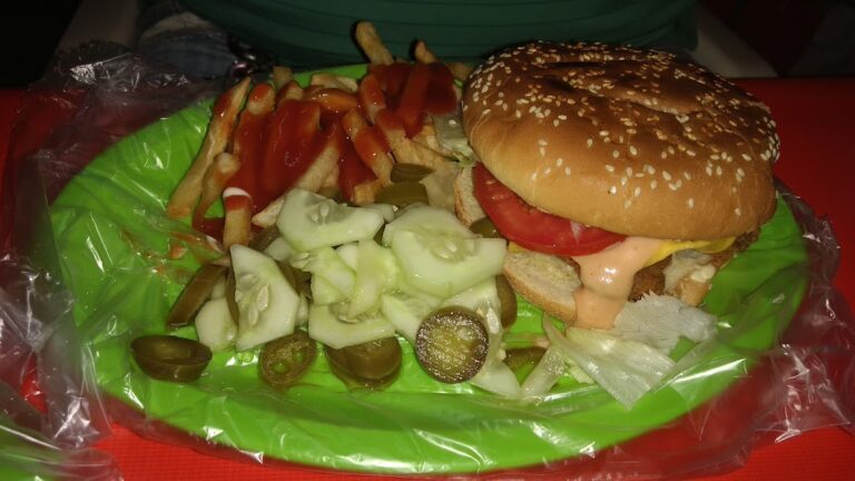 3209 burguer queen 768x432