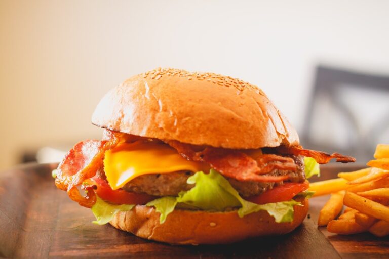 3225 la 501 burger 768x512