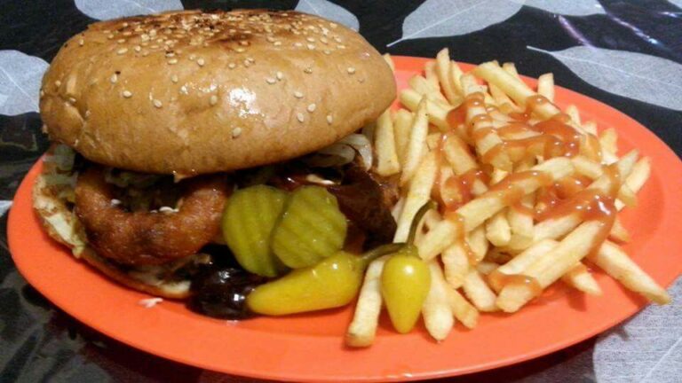 3282 8220hot dogs y hamburguesas pancho8221 768x432