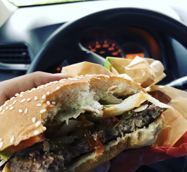 3440 burger king manzanillo 768x709