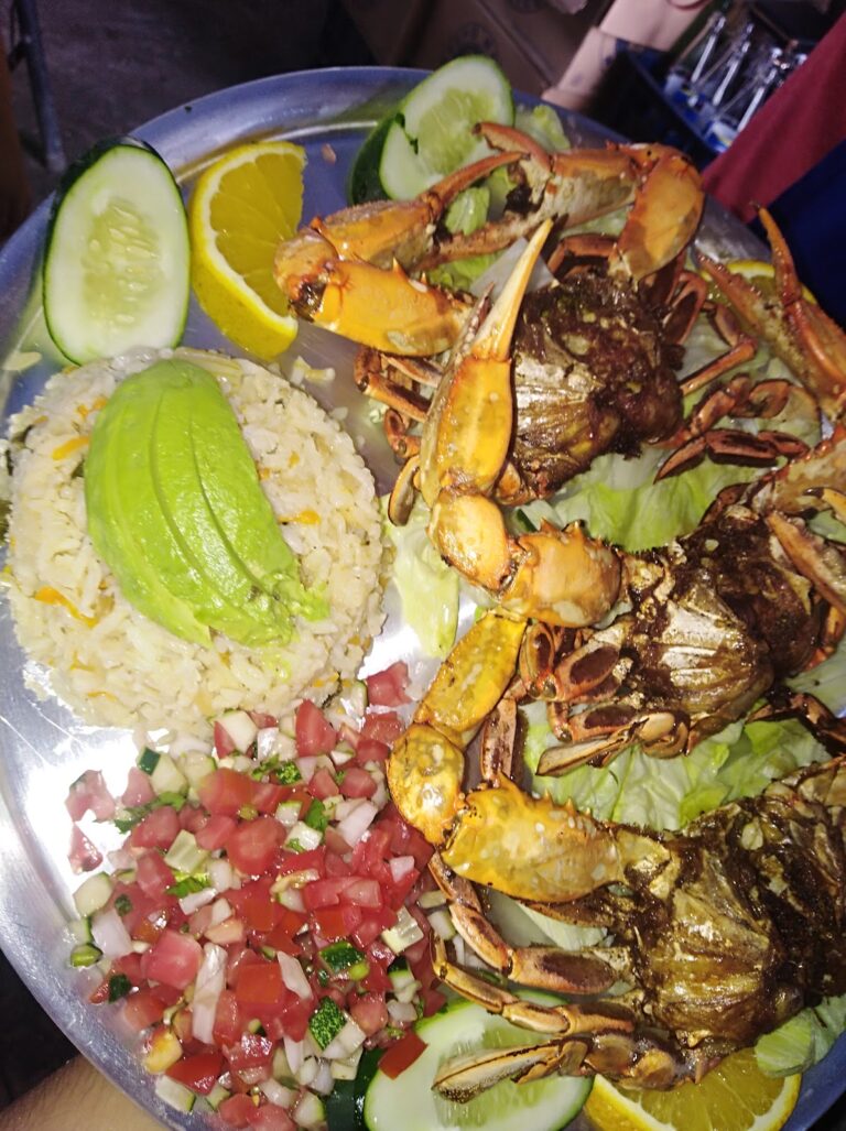 4200 mariscos los tropicos 768x1027