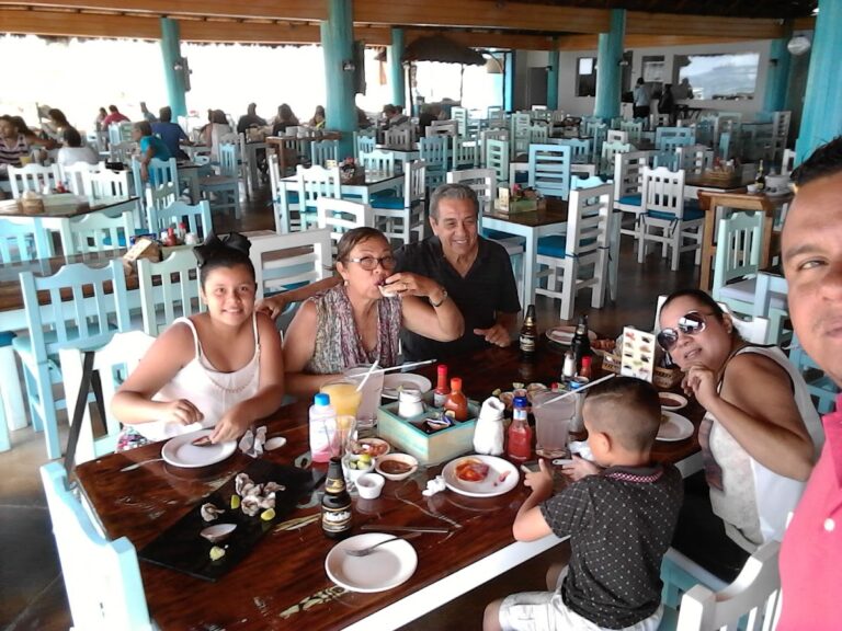 4236 mariscos la huerta 768x576