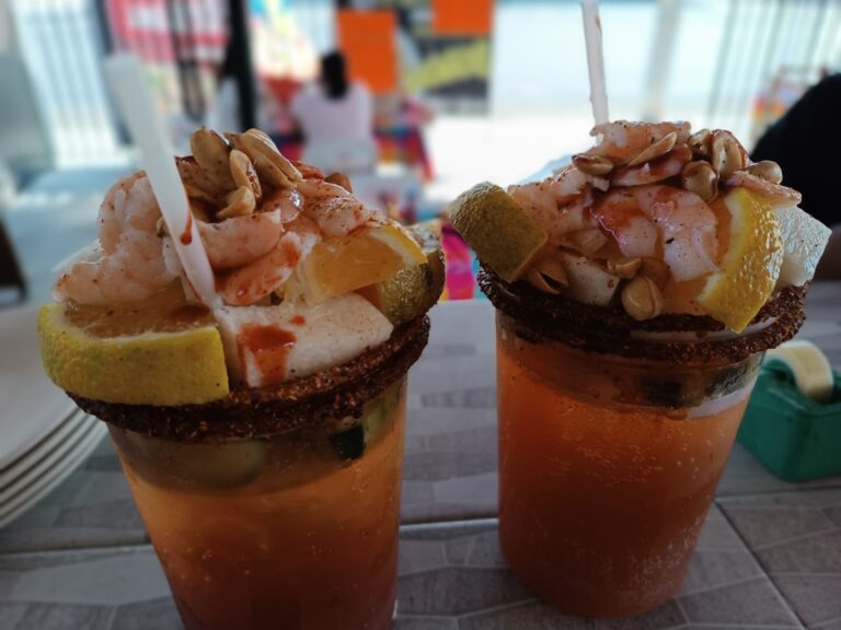 4342 mariscos cruderia la cruz 768x576