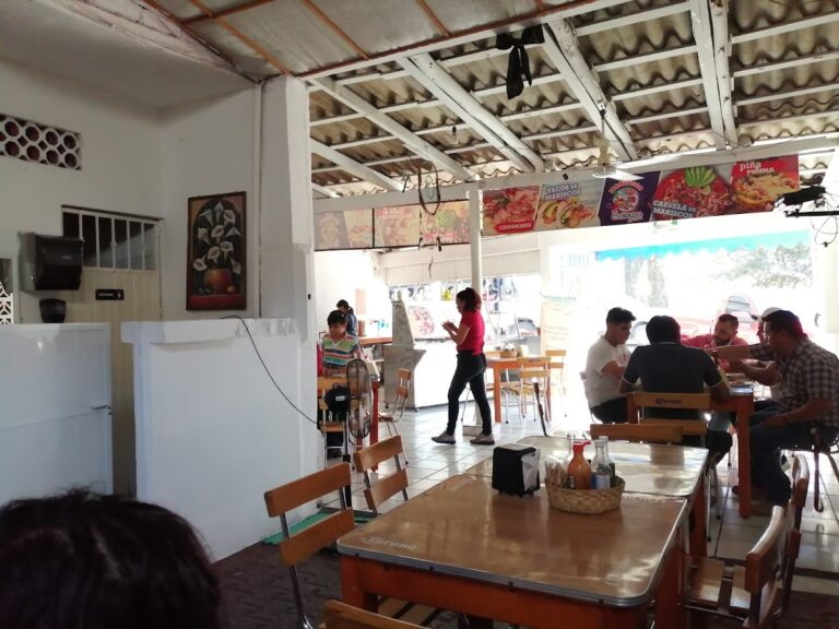 4751 mariscos el cunado 768x576