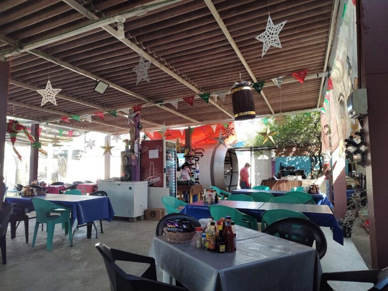 4893 mariscos pierrot 768x576