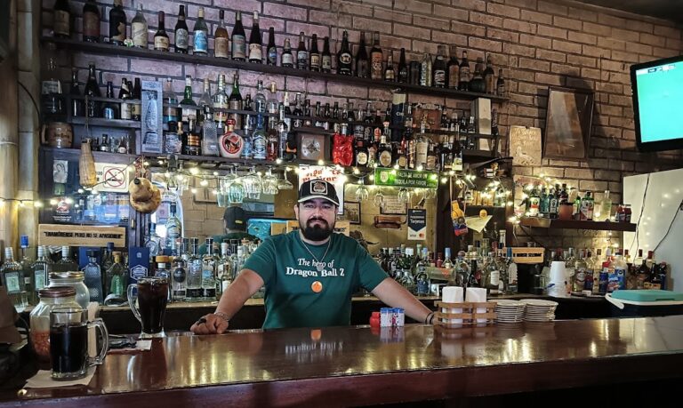 4988 el taurino cantina bar 768x459