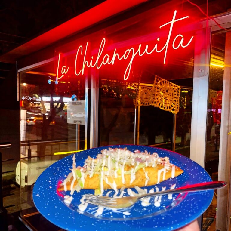 4998 la chilanguita bar 768x768