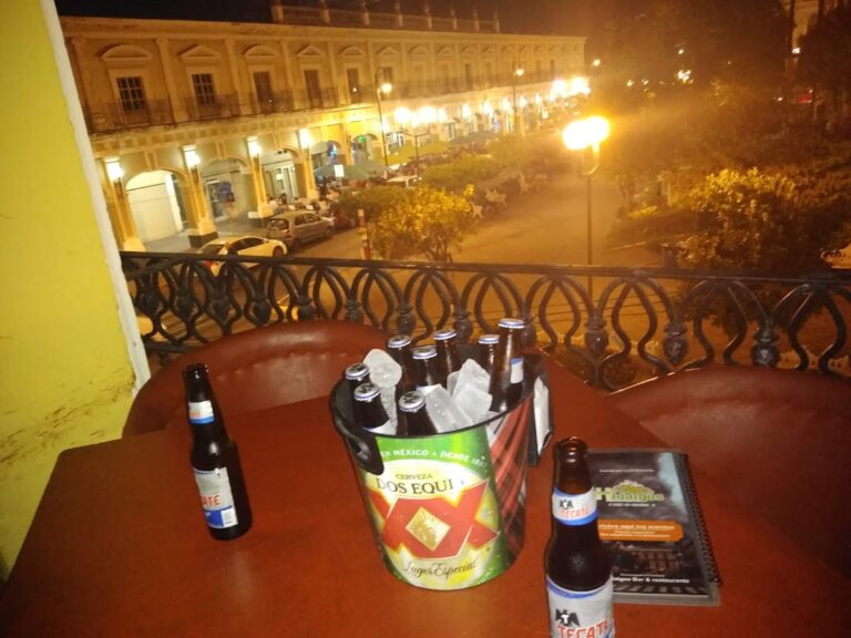 5006 hidalgos bar 768x576