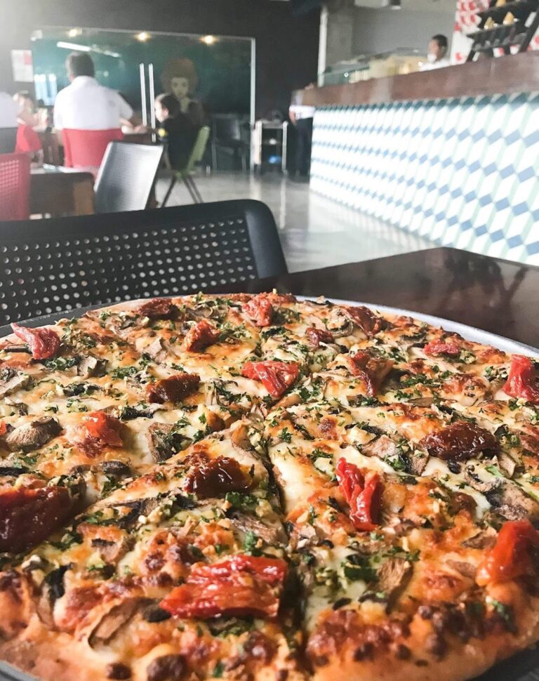 5527 zo sushi pizza 768x970