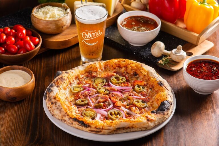 5539 tomate pizzeria napolitana • colima 768x513