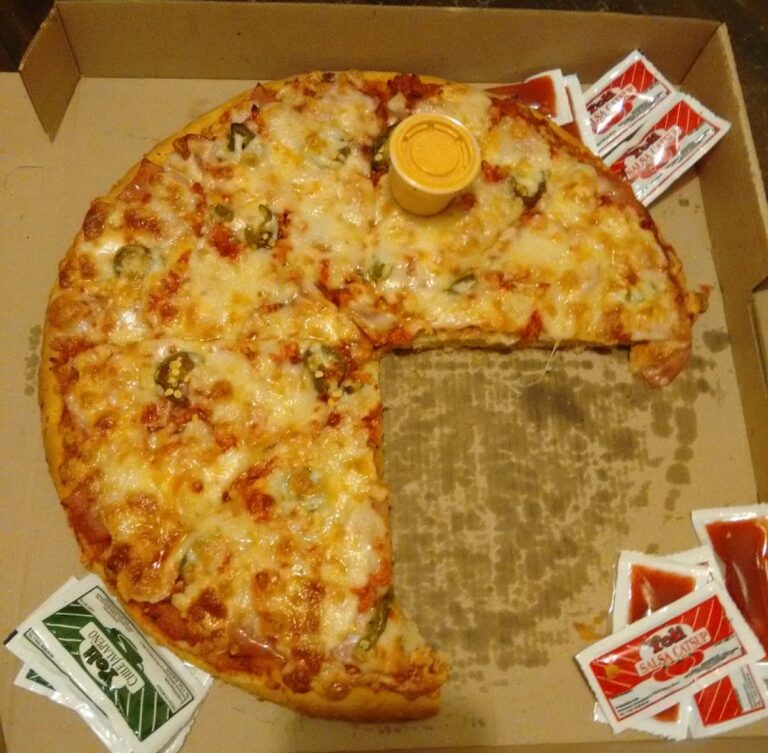 5590 pizza randy 768x753