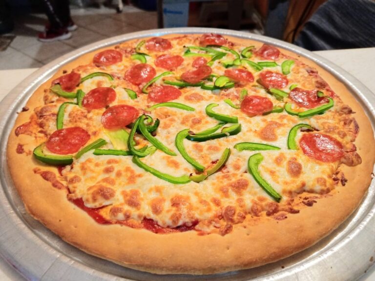 5657 super pizza y super pollo 768x576