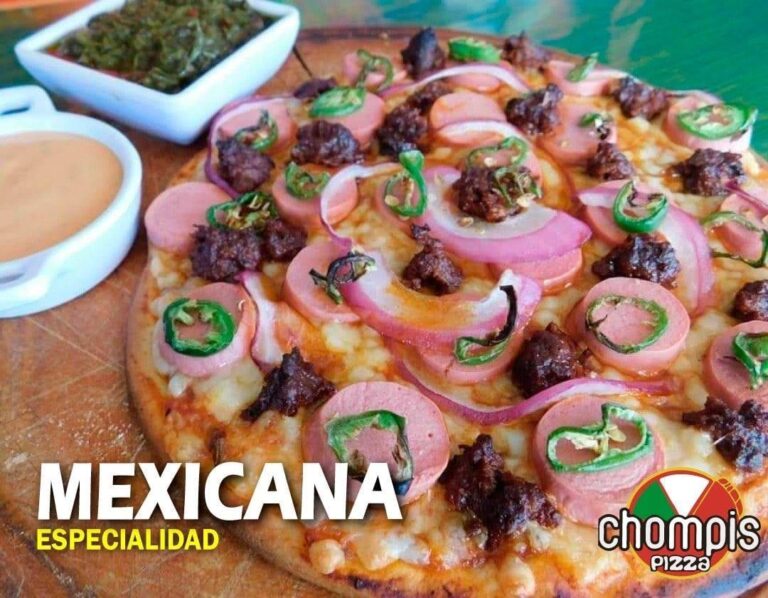 5704 chompis pizza 768x598