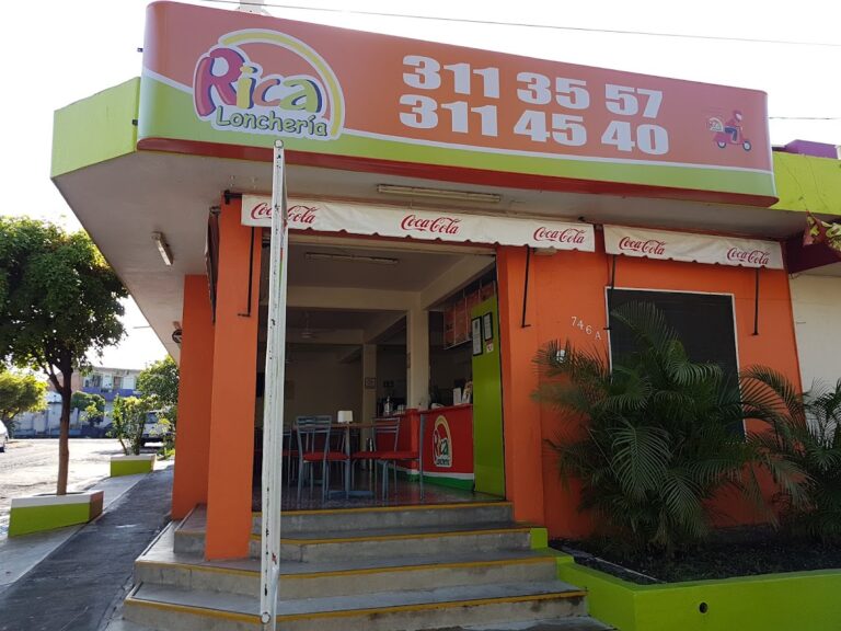 5769 rica loncheria 768x576