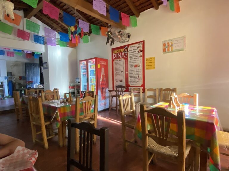 5852 loncheria pina comala 768x576