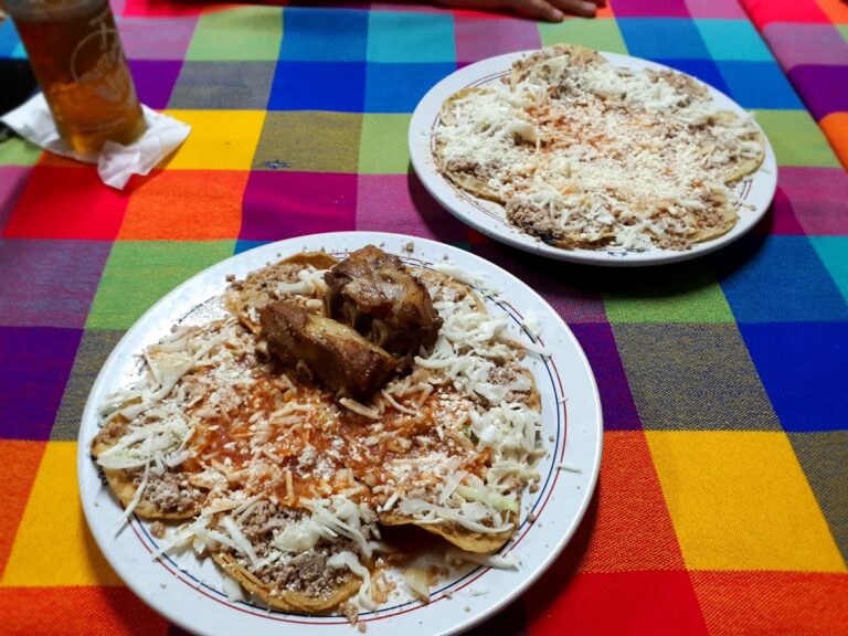 6023 cenaduria julia 768x576