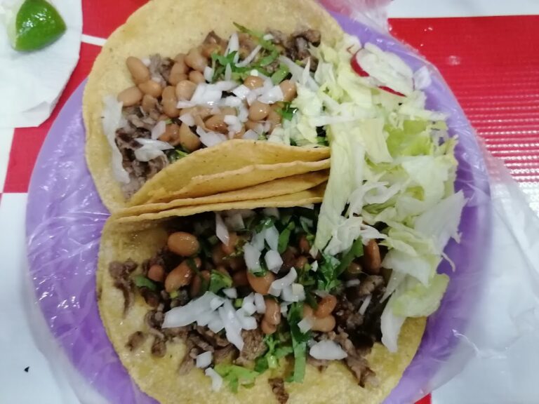 6202 taqueria tecoman 768x576