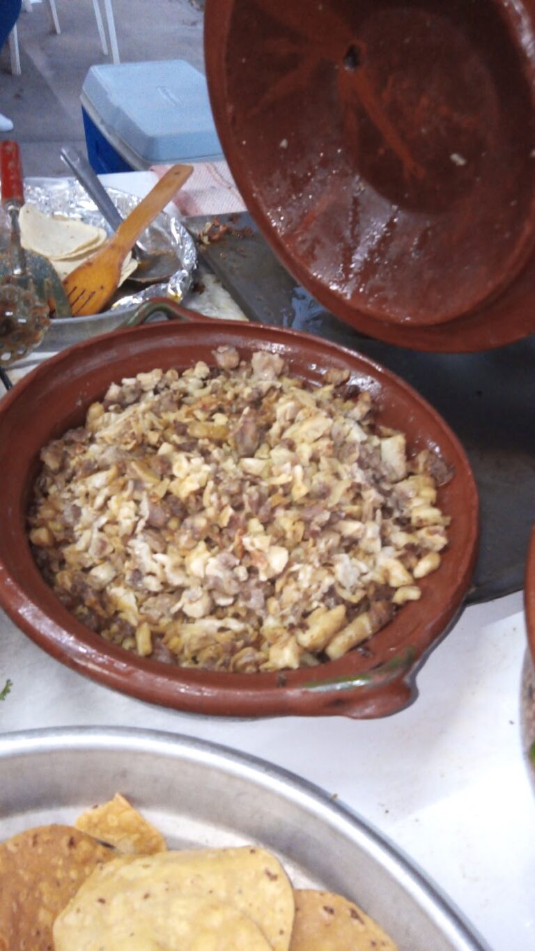 6270 taqueria mendoza 768x1365