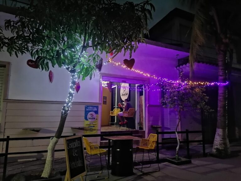 644 perros aguachile 768x576