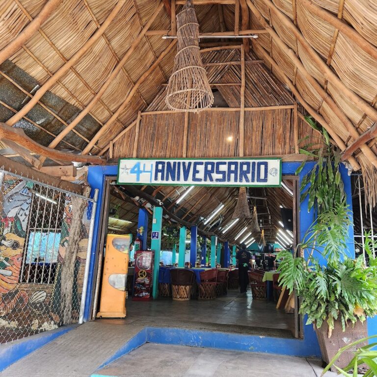 6584 restaurant el atracadero 768x768