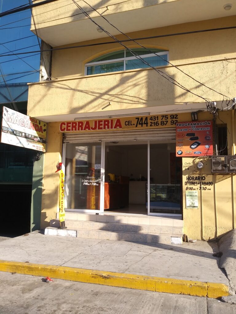 10525 cerrajeria maganda 768x1024