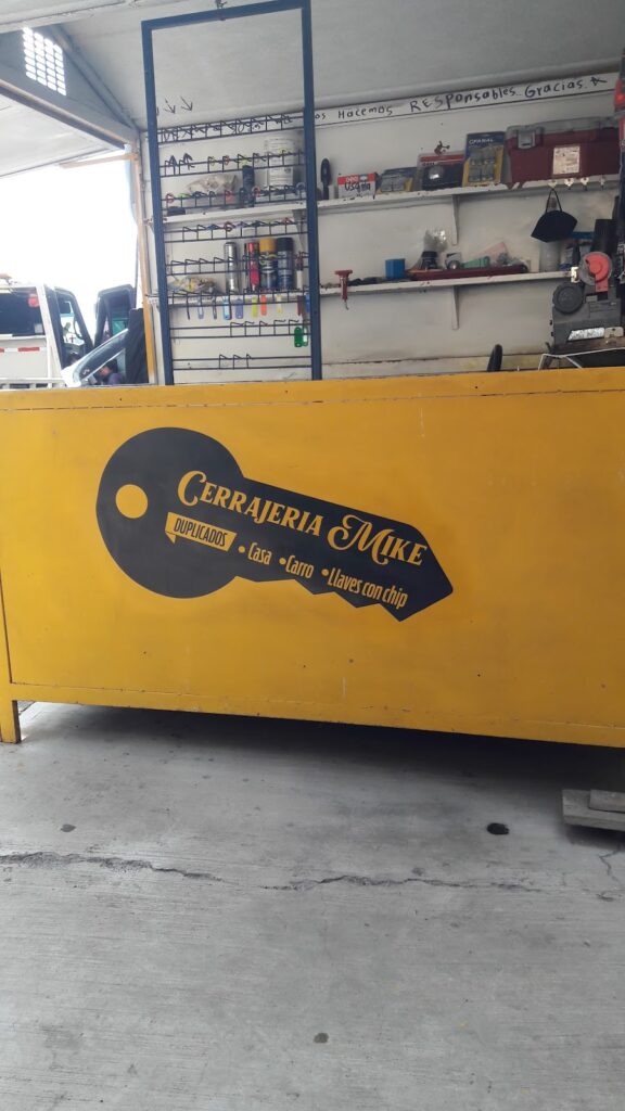 10645 cerrajeria en uruapan mike 576x1024
