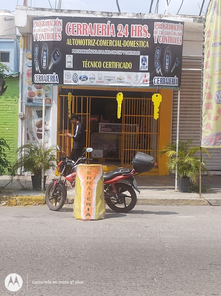 10665 cerrajeria 24 hrs 768x1027