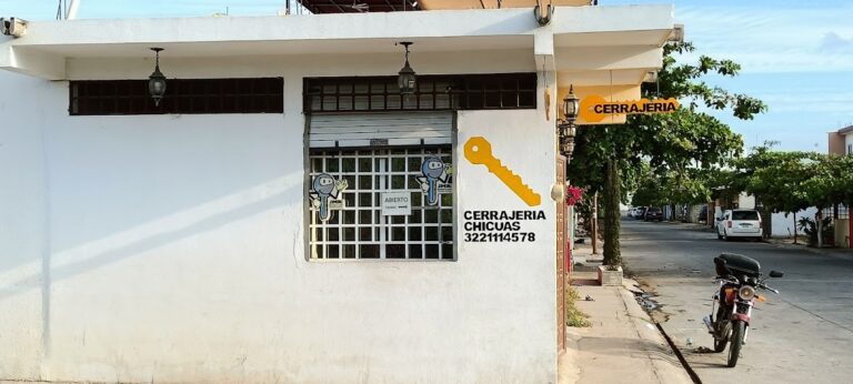 10684 cerrajeria chicuas 768x346