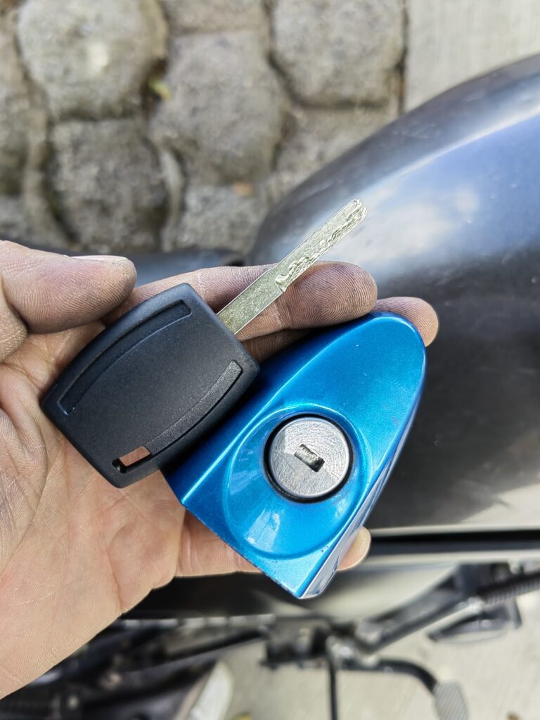 10751 cerrajeria central key 768x1024