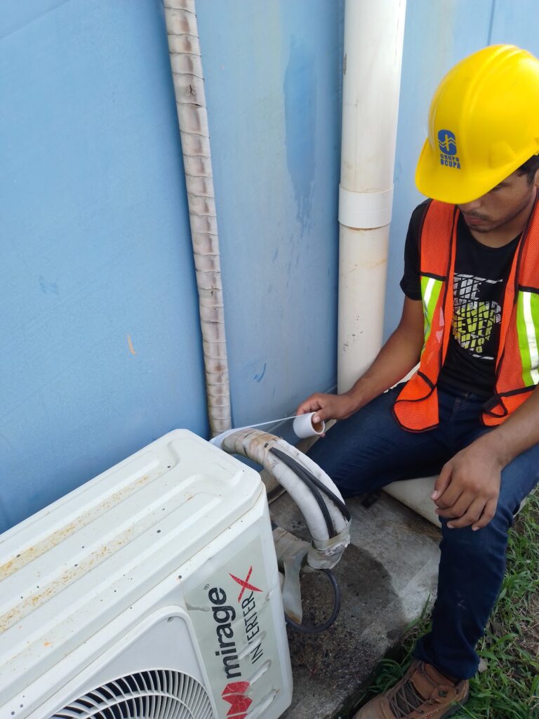 12017 taller de refrigeracion carlos 768x1024