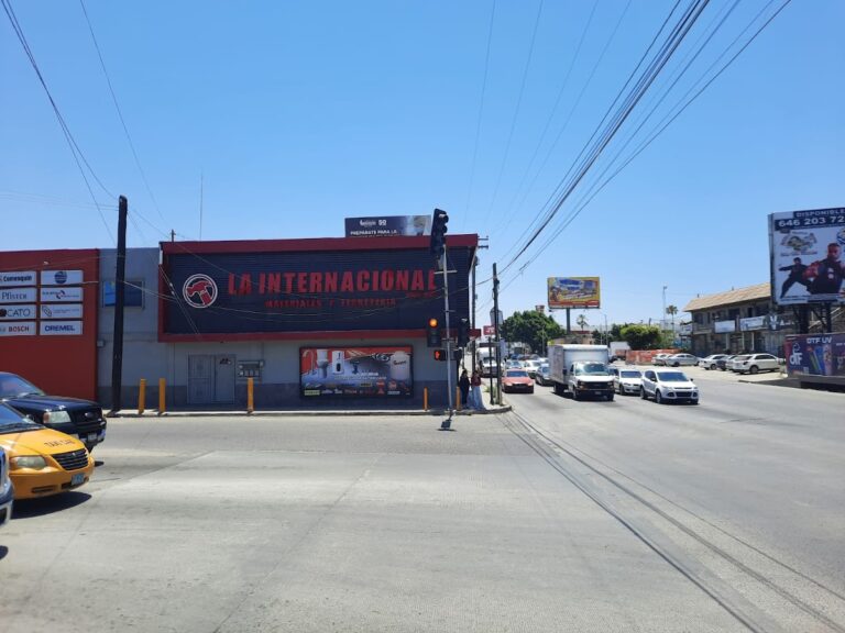 15247 la internacional ferreteria 768x576