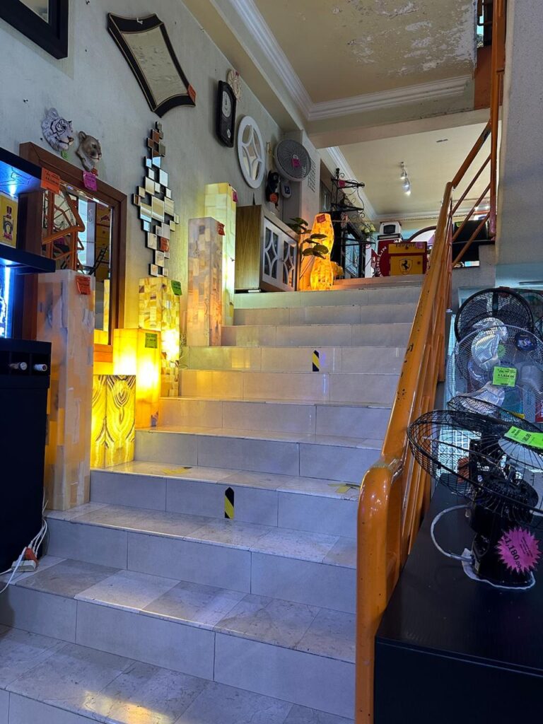 15679 la villita mueblerias 768x1024