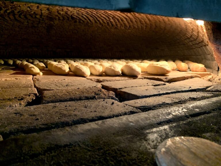 16448 panaderia mora 768x576