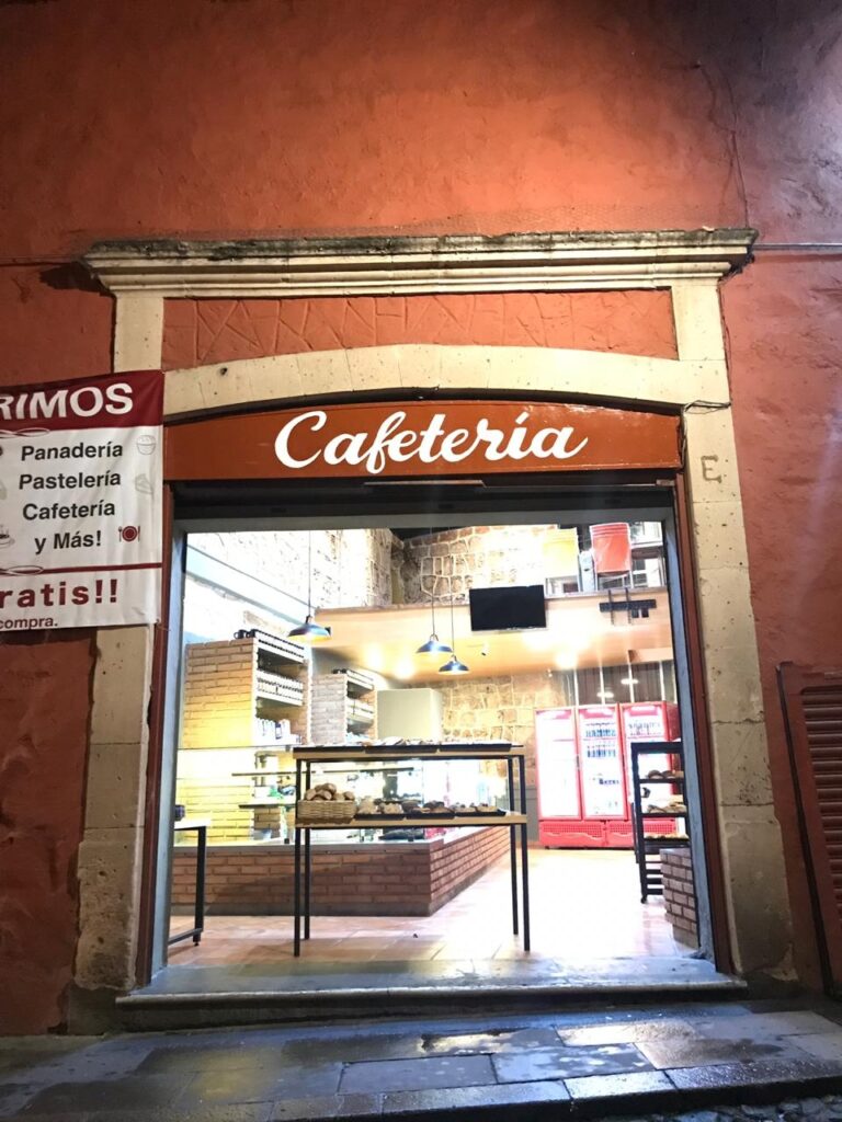 16492 panaderia los olivos 768x1024