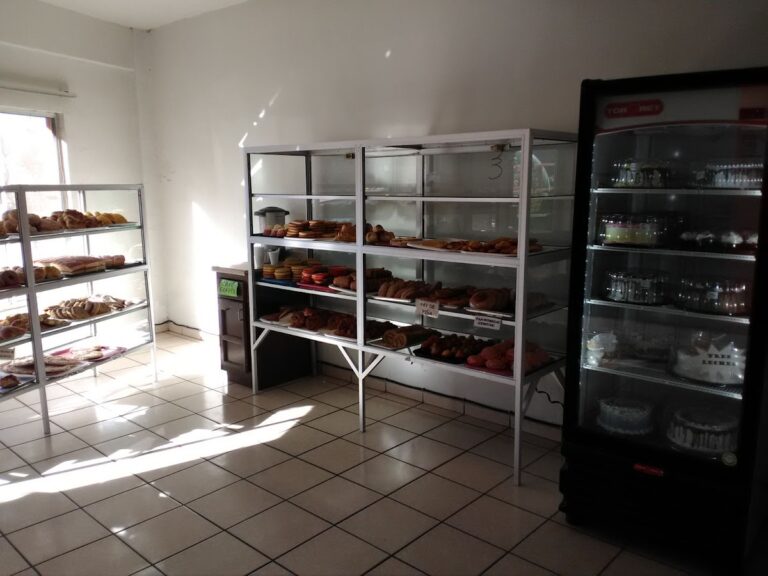 16589 con amor panaderia y pasteleria 768x576